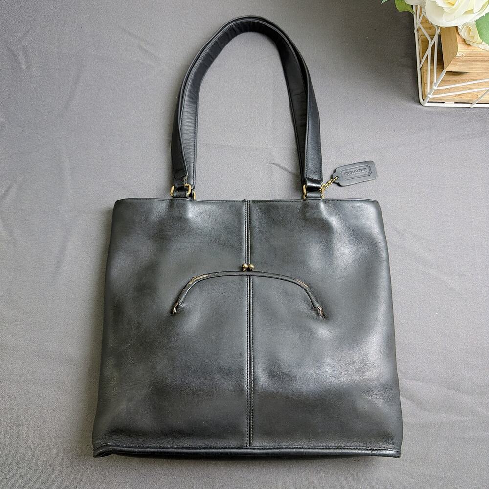 Vintage Coach 9546 Black Leather Kisslock Skinny Tote